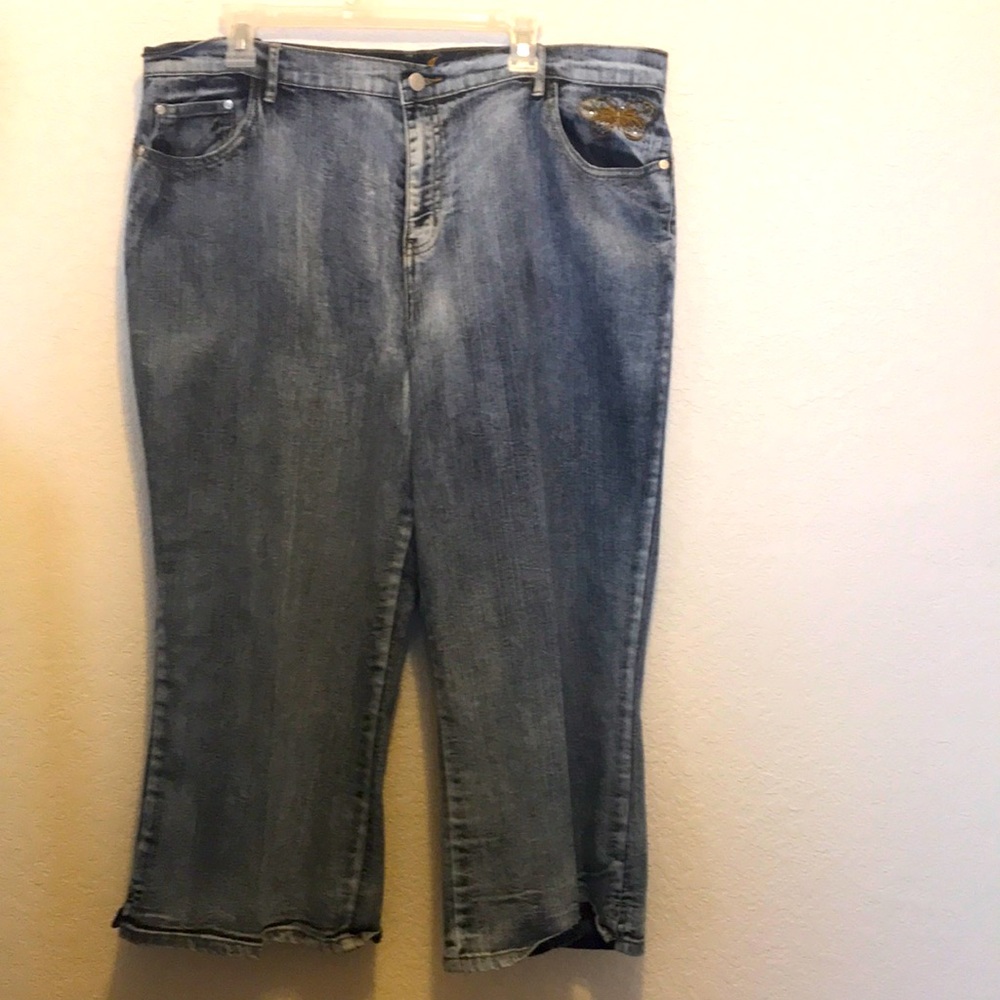 Drama Jeans Women’s Capris Size 20